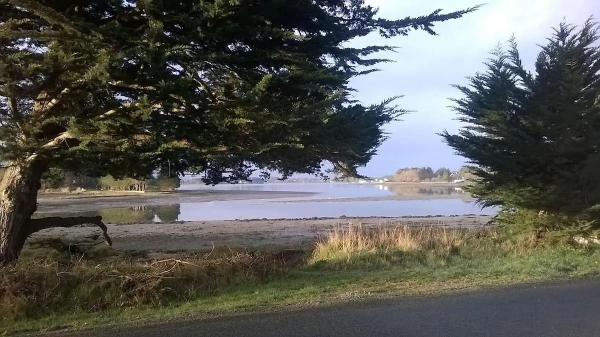 Au Bord De La Ria Villa Locoal-Mendon